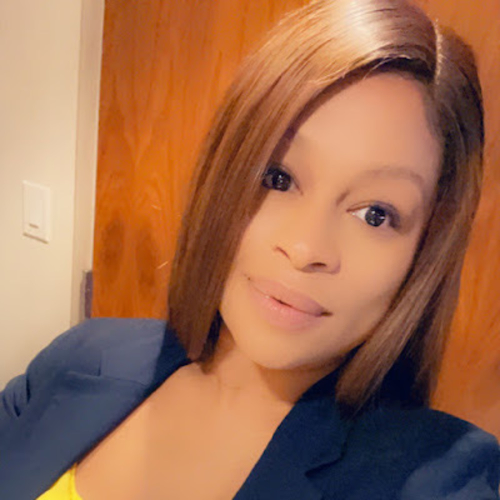 Meet your Posher, Latasha